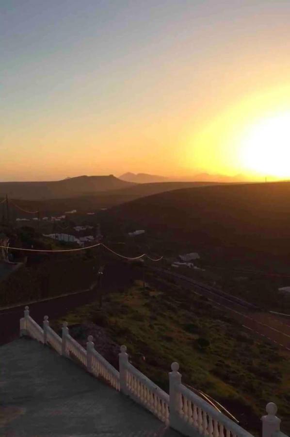 Las Nieves Suites Teguise  Ngoại thất bức ảnh